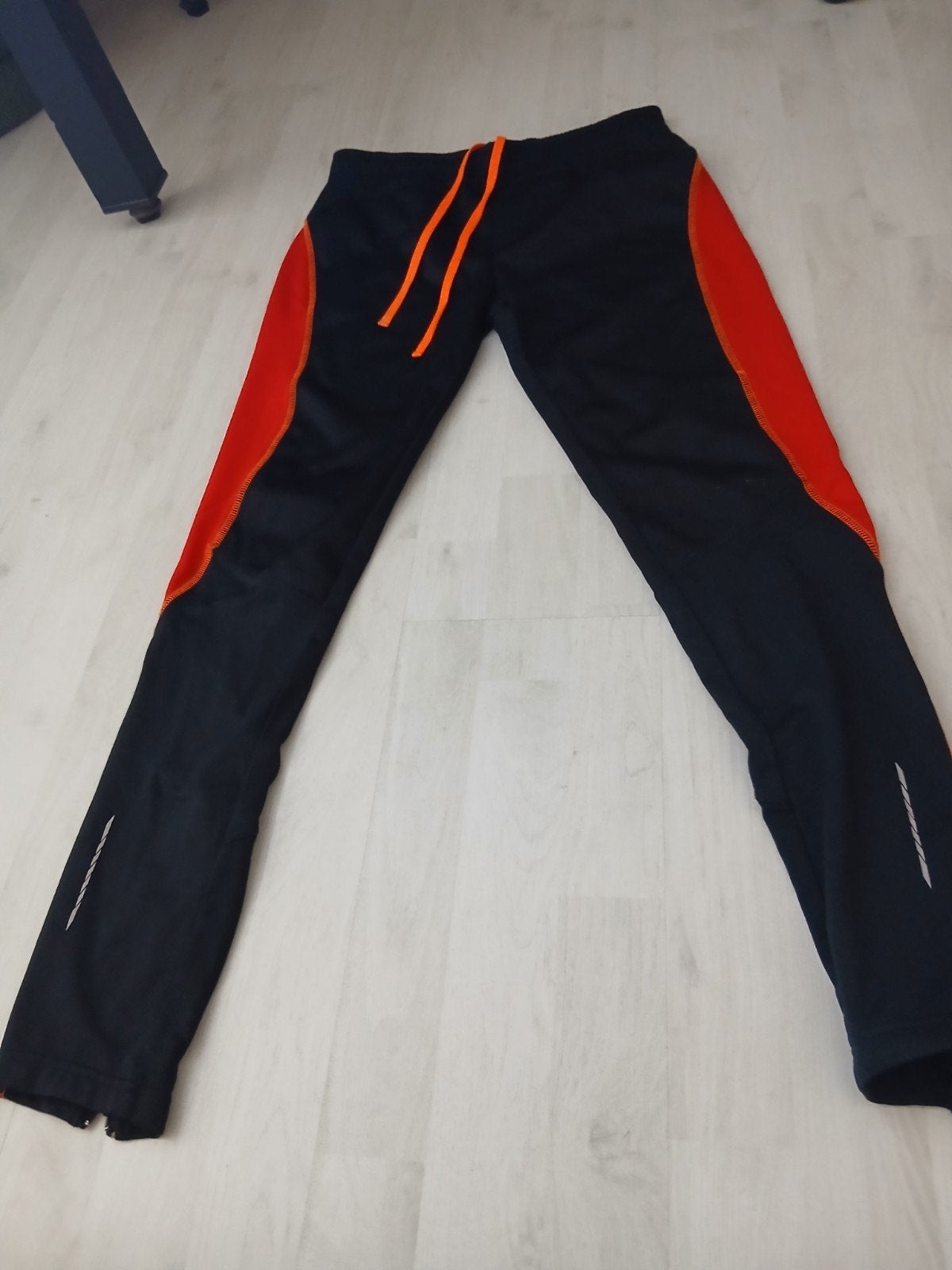 Crivit hardloopbroek zwart/oranje - Maat M, Kleding | Dames, Sportkleding, Maat 38/40 (M), Zwart, Ophalen of Verzenden, Hardlopen of Fietsen