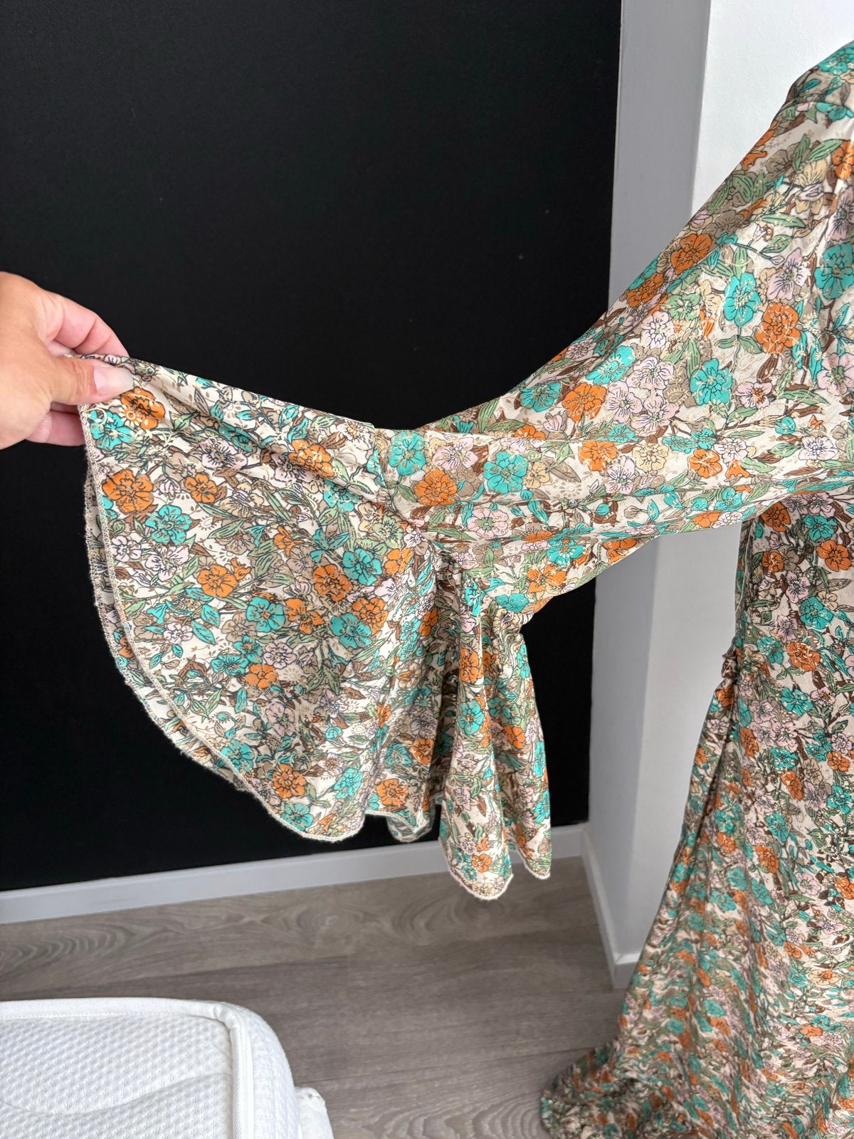 Bohemian Kimono met Bloemenprint en Goudaccenten - One Size, Ophalen, Nieuw, Maat 42/44 (L), Meerkleurig