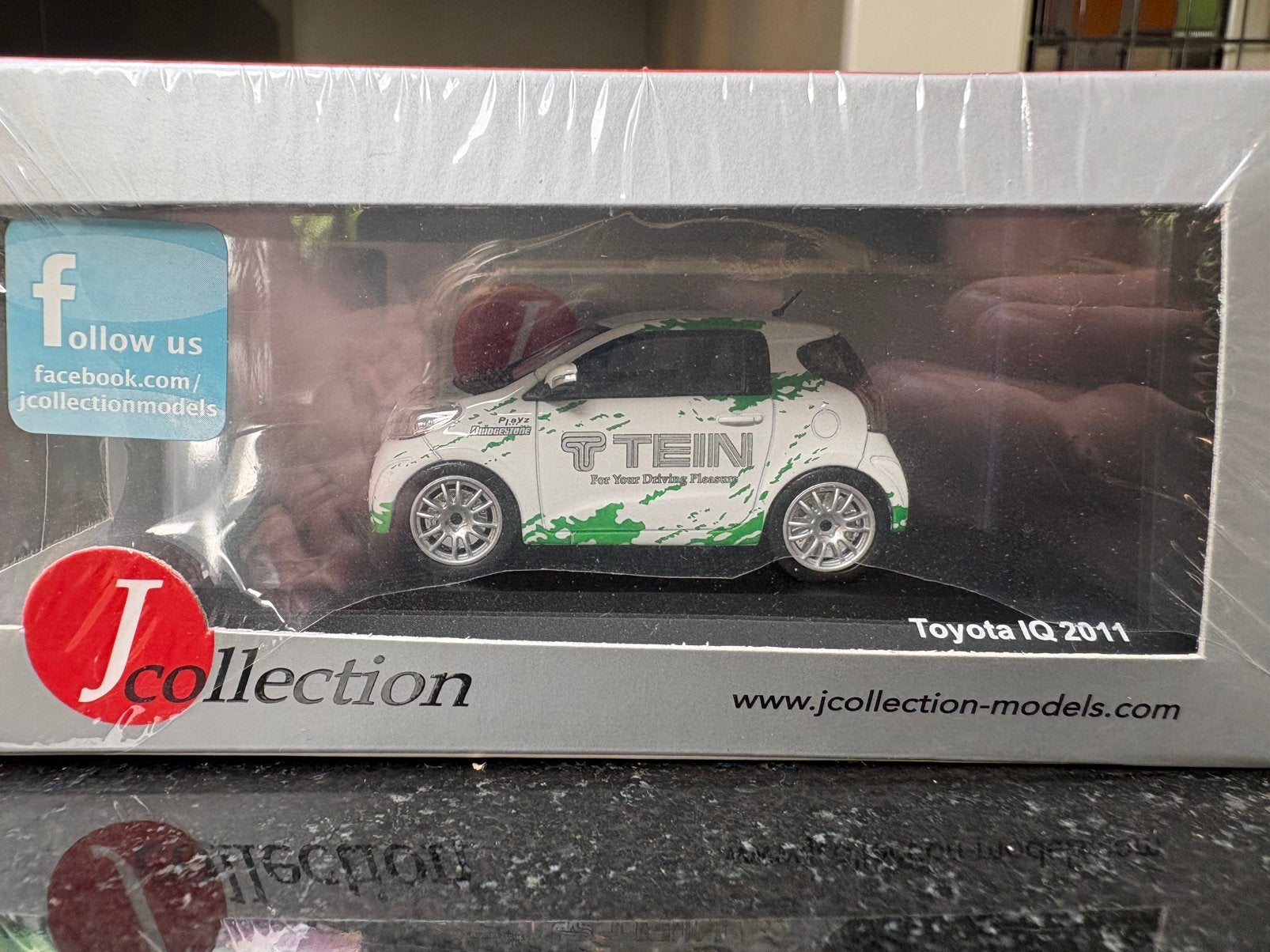 Toyota iQ Tein 2011 1:43 J-Collection, Ophalen of Verzenden, Nieuw, Auto, Overige merken