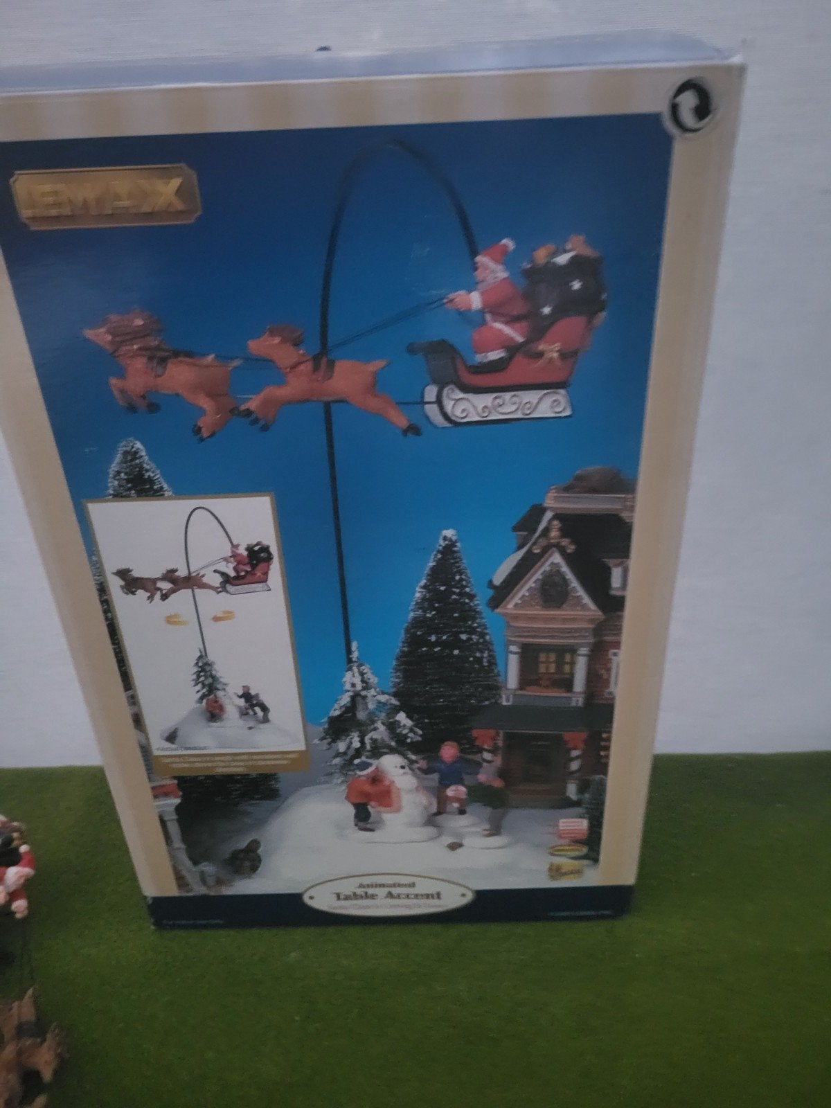 Lemax item: Santa Claus Is Coming To Town, kerstman vliegend, Ophalen of Verzenden, Gebruikt