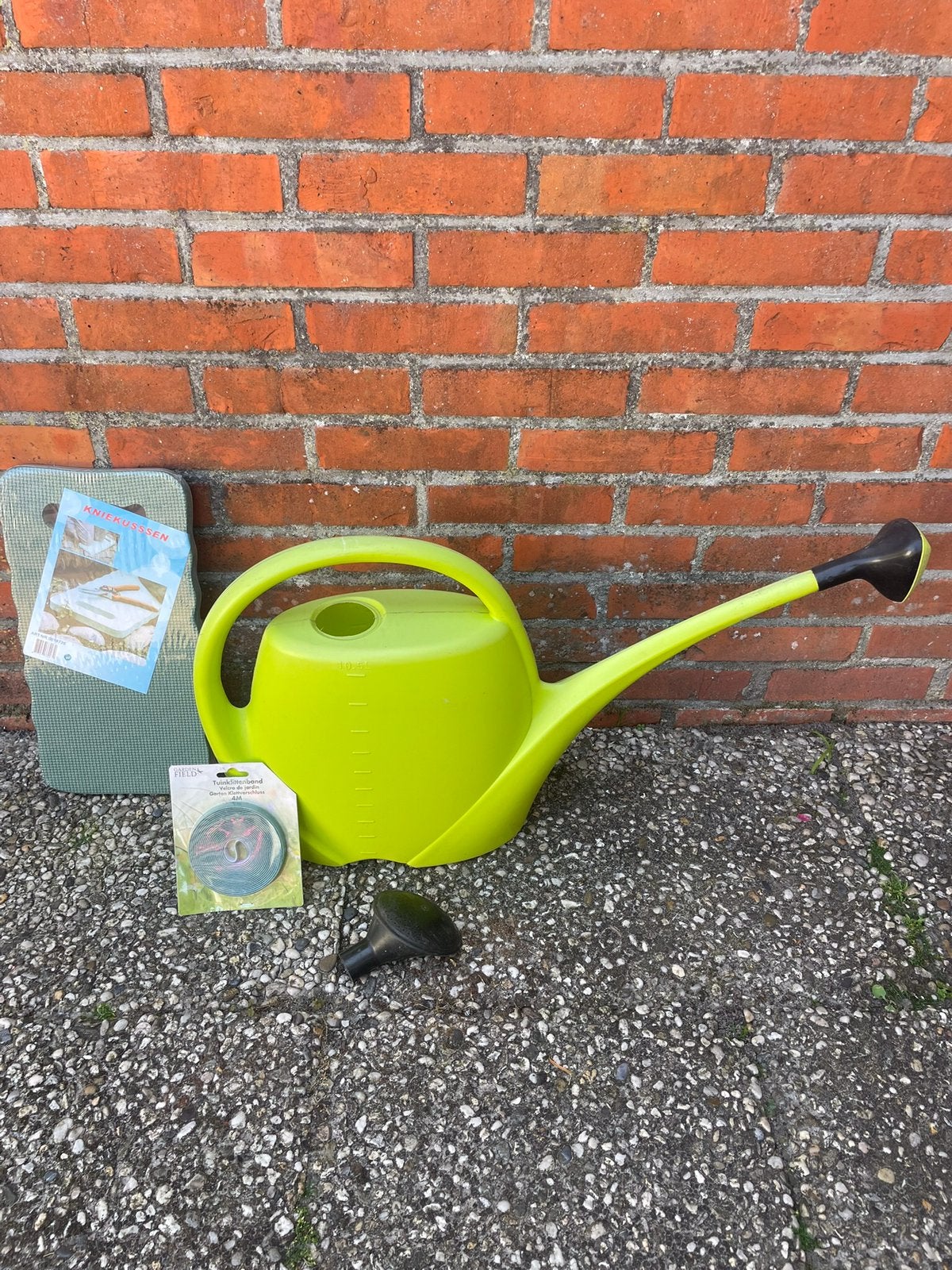 Z.g.a.n Tuin Gieter /Nieuw Knielkussen/ nieuwe rol Tuintape, Tuin en Terras, Gieters, Ophalen, Zo goed als nieuw, Kunststof