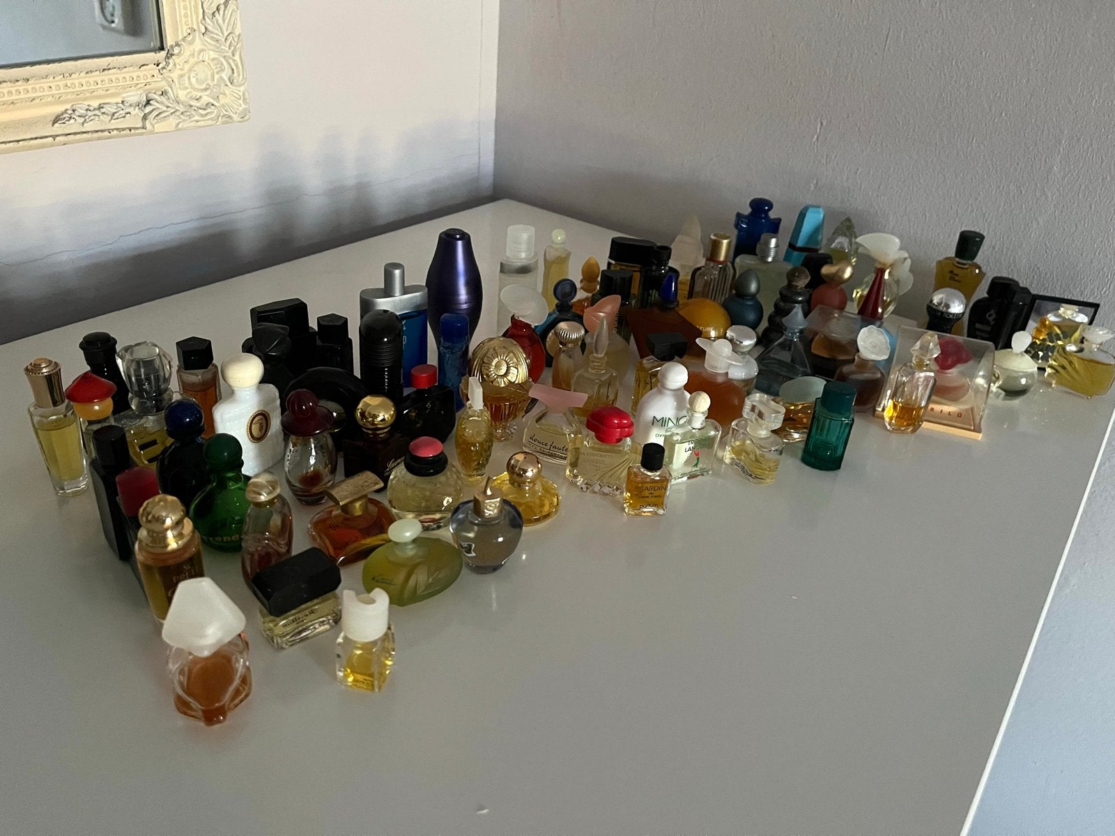 Grote collectie miniatuur parfumflesjes (80 stuks), Ophalen of Verzenden, Gebruikt