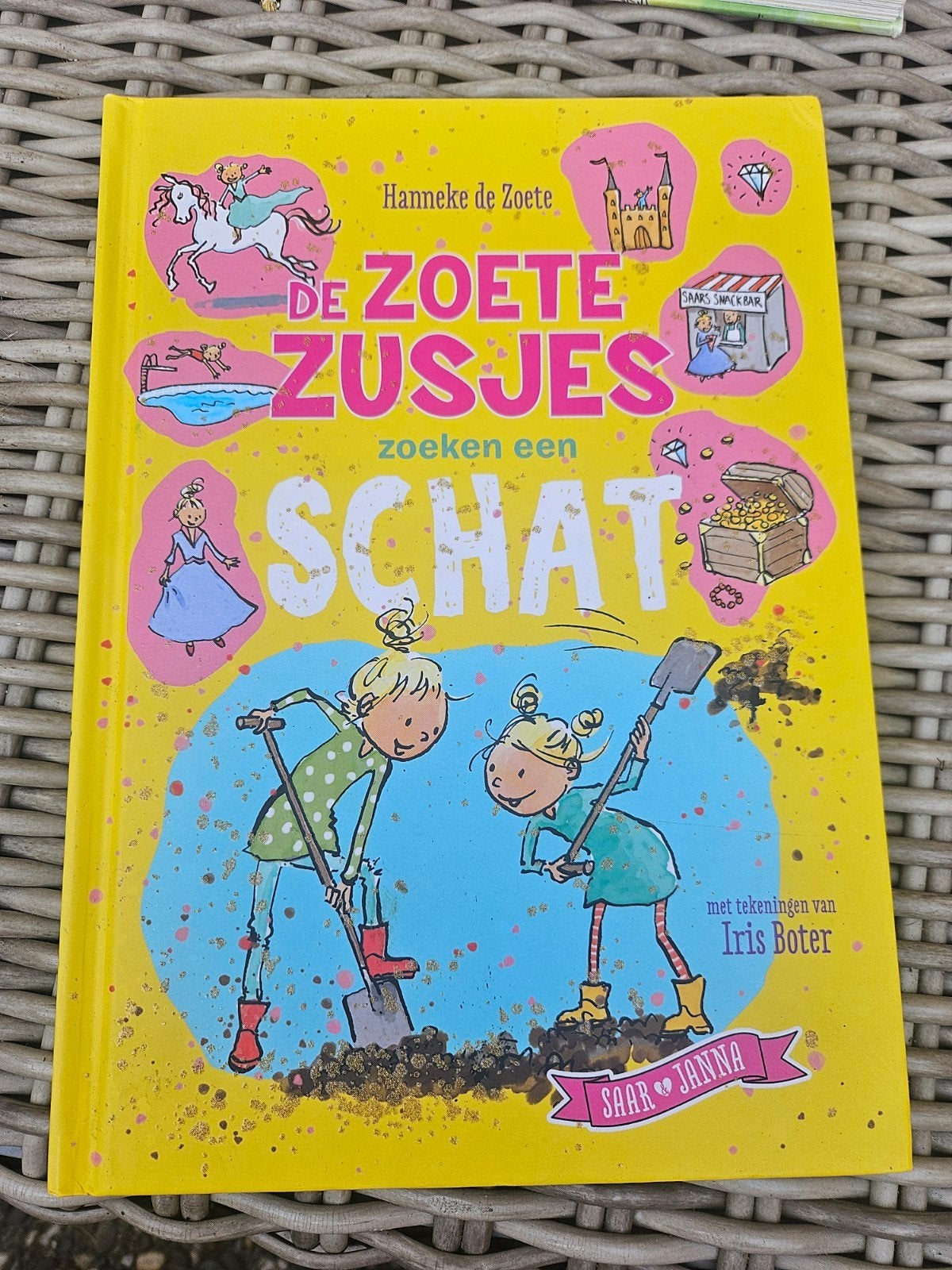 De Zoete Zusjes zoeken een schat - Hanneke de Zoete, Ophalen of Verzenden, Zo goed als nieuw, Hanneke de Zoete, Fictie algemeen