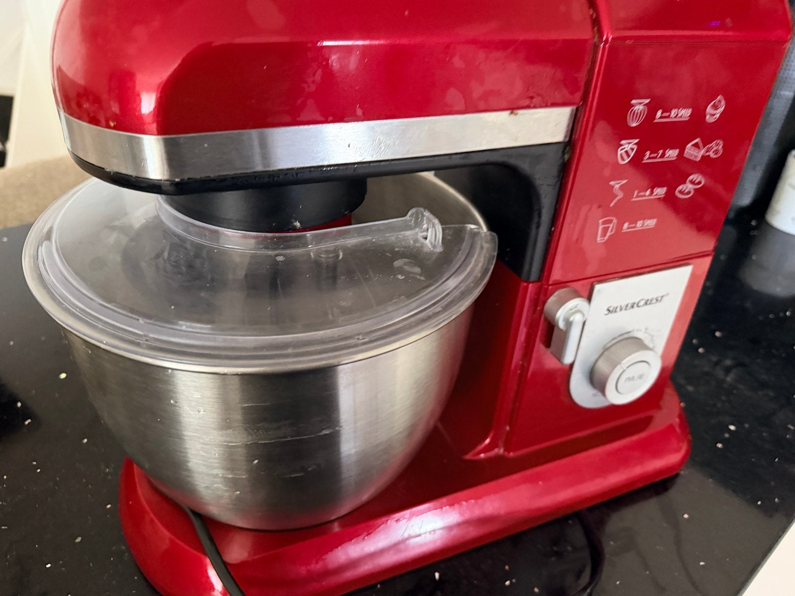 Silvercrest Keukenmachine en blender - Rood, met accessoires, Witgoed en Apparatuur, 3 tot 4 liter, Ophalen, Gebruikt, 3 snelheden of meer