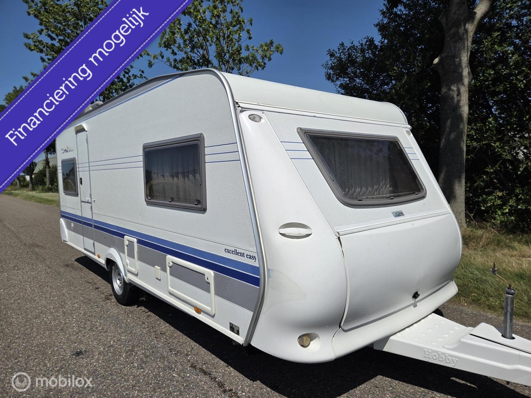 Hobby 540 fransbed voortent luifel, Caravans en Kamperen, Caravans, Vast bed, Rondzit, Hobby, Koelkast