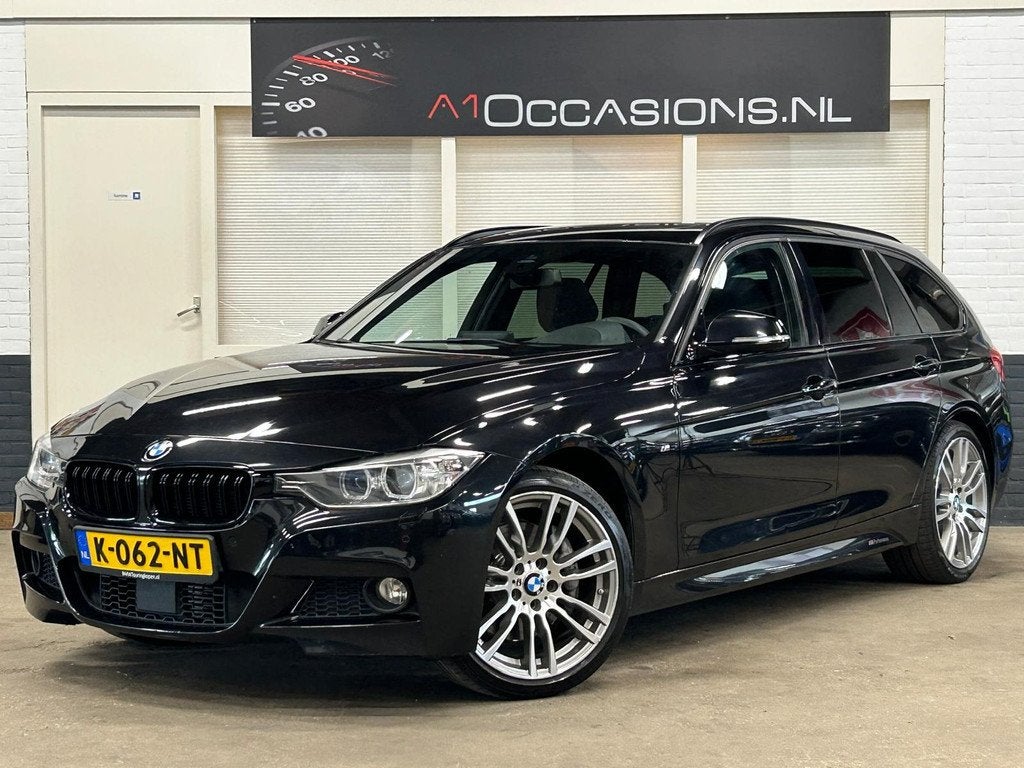 BMW 3 Serie Touring 330d xDrive High Executive + LEDER + PAN, Auto's, BMW, Bedrijf, Te koop, 3-Serie, 4x4, ABS, Airbags, Airconditioning