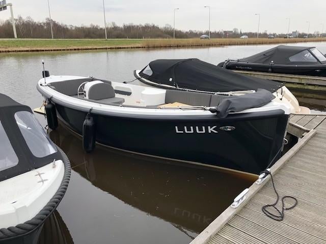 Stout sloep 650, Ophalen, Zo goed als nieuw, Buitenboordmotor, Polyester