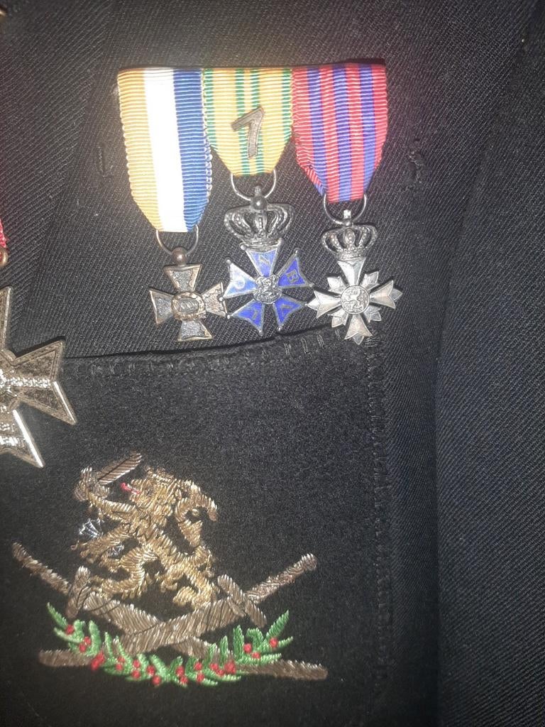 Uniek  uniform jas, Verzamelen, Ophalen, Landmacht, Nederland, Helm of Baret