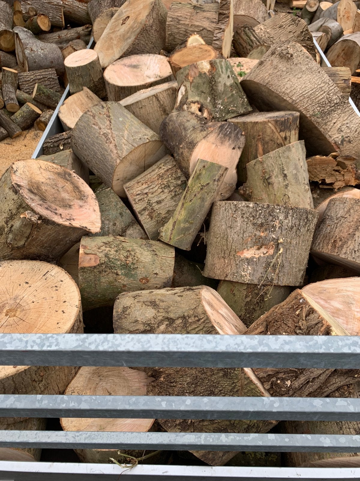 Kar vol haardhout, 3 kuub., 3 tot 6 m³, Ophalen of Verzenden