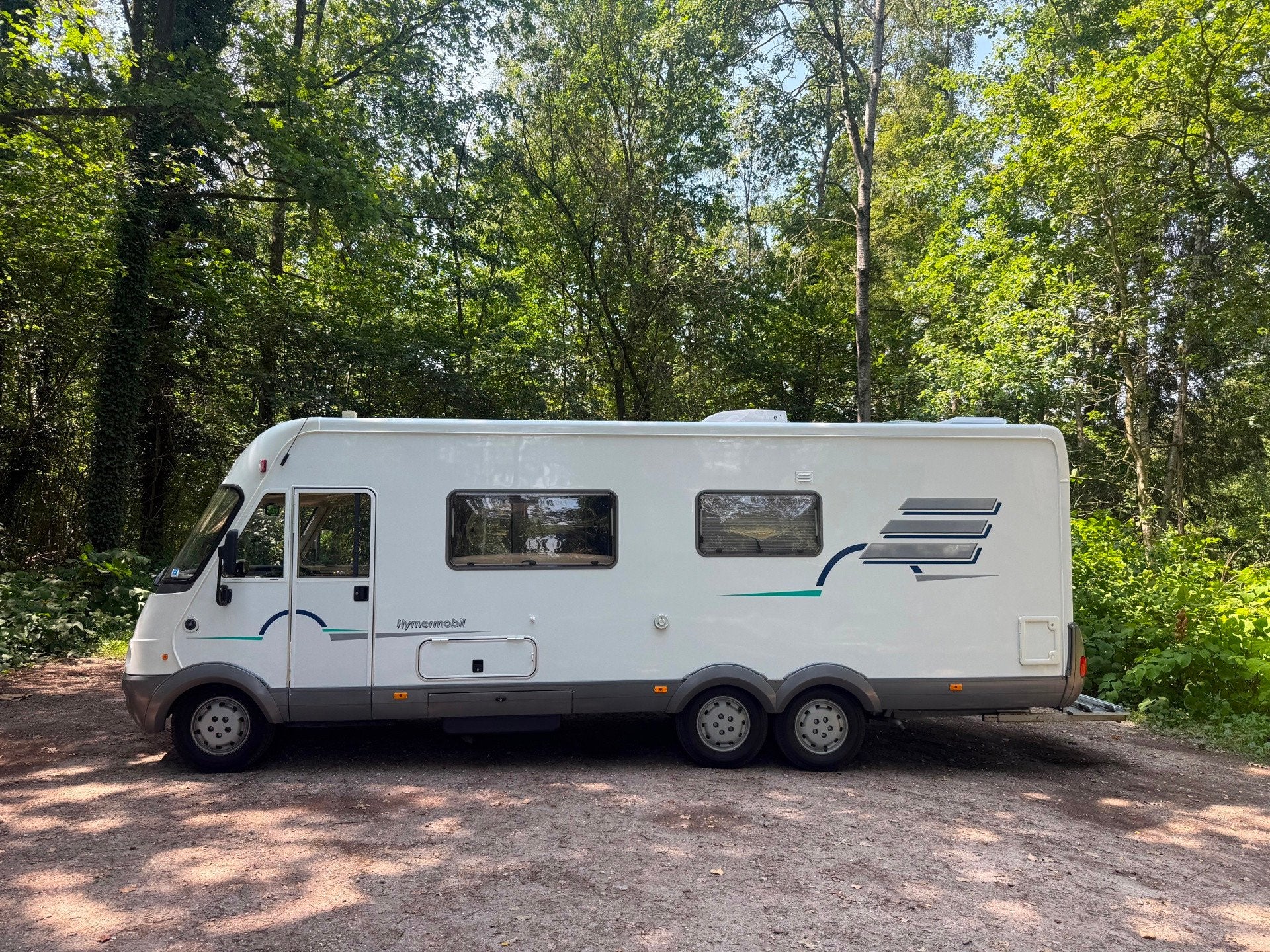 HYMER B 754 B RIJBEWIJS 2x AIRCO NIEUWE APK EN BEURT WEINIG, Caravans en Kamperen, Campers, Integraal, Bedrijf, Hymer, Airconditioning