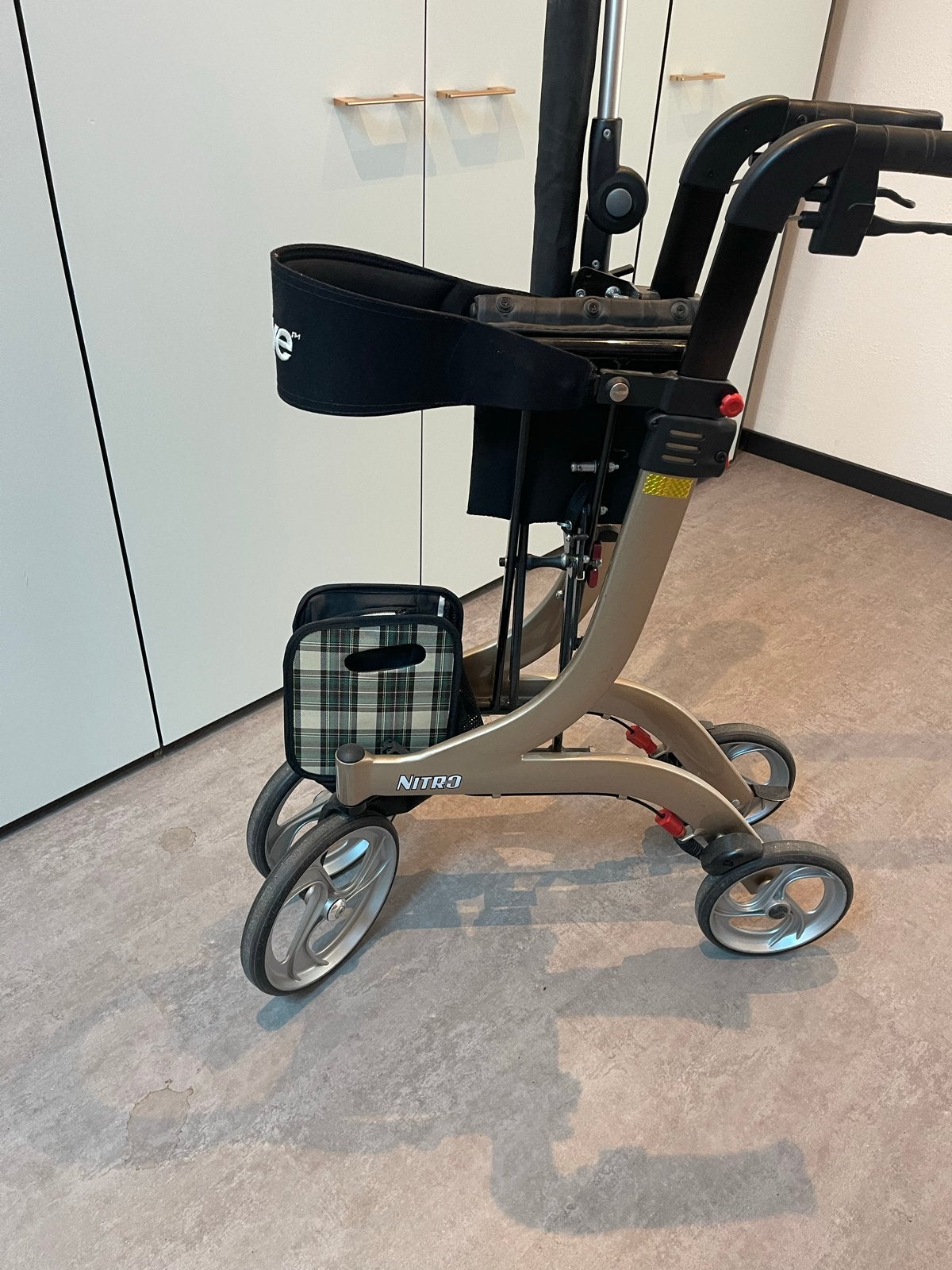 Drive nitro rollator inclusief paraplustatief, Ophalen