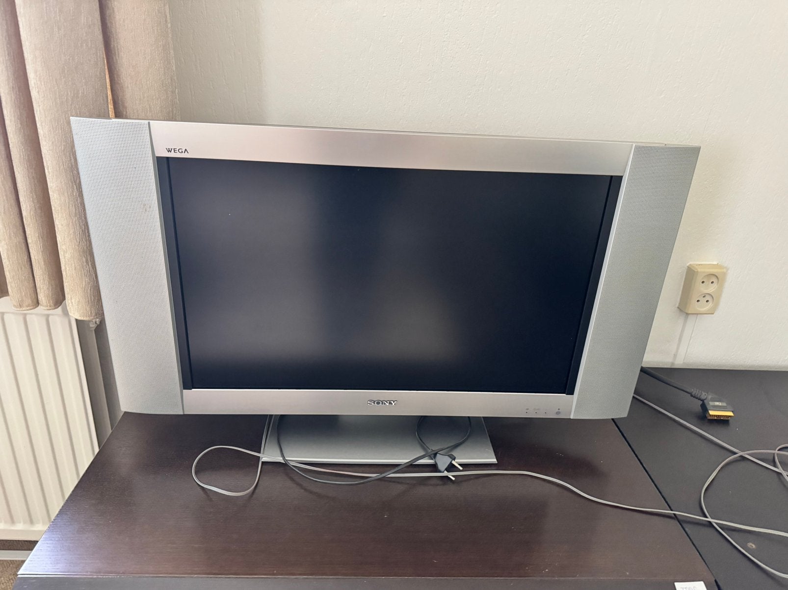 Sony WEGA LCD TV – 32 inch – werkt goed, Ophalen, Gebruikt, 50 Hz, LCD