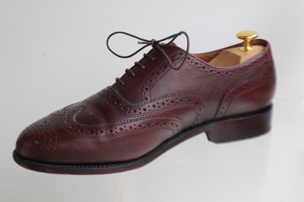 Klassieke Van Bommel roodbruine brogues in 7 H = 40.5 breed, Overige kleuren, Ophalen of Verzenden, Van Bommel, Gedragen