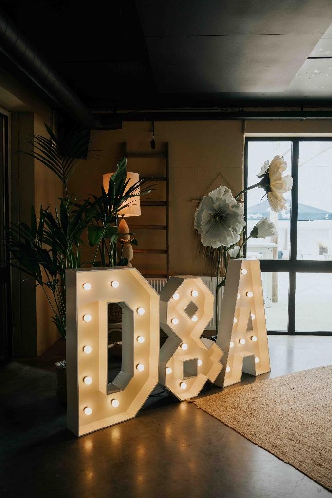 Lichtletters/initialen/marquee letters te huur, Ophalen of Verzenden, Zo goed als nieuw, Geboorte of Huwelijk