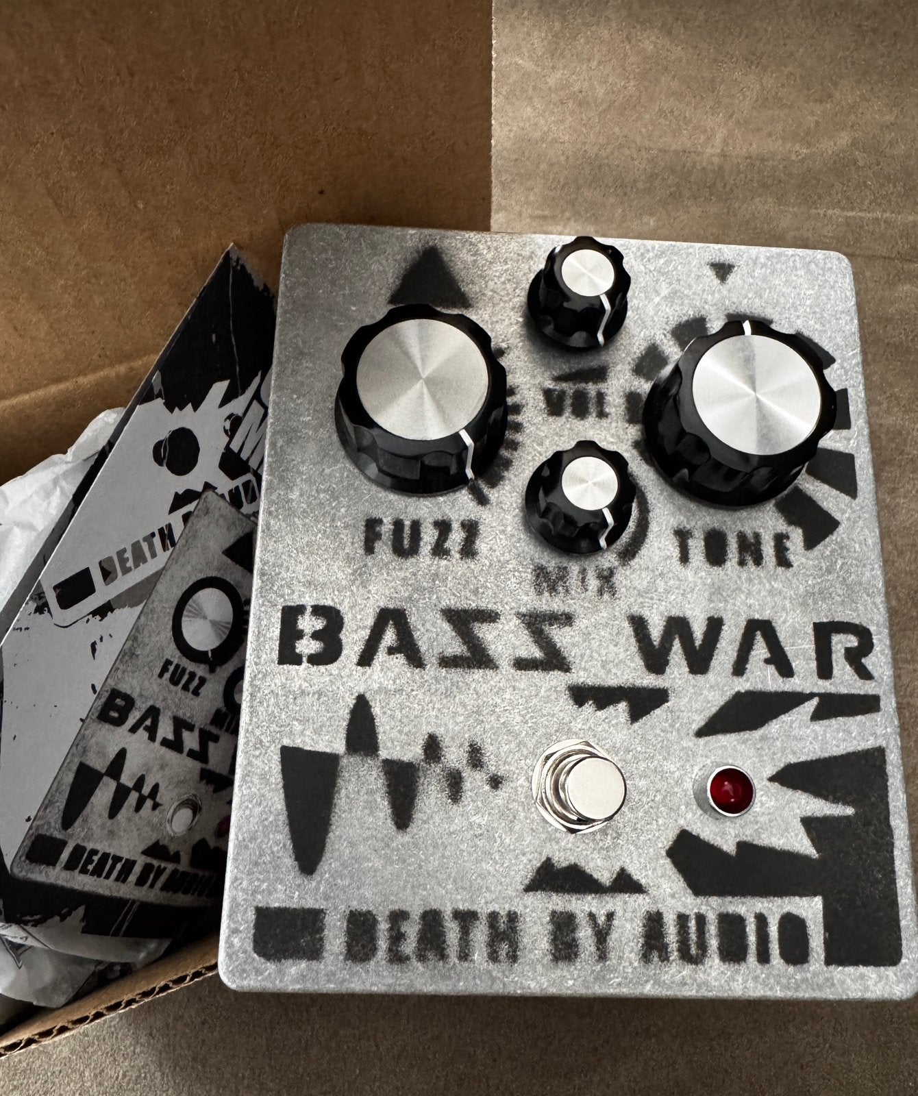 Death By Audio Bass War fuzz (Nieuw), Muziek en Instrumenten, Effecten, Ophalen of Verzenden, Nieuw