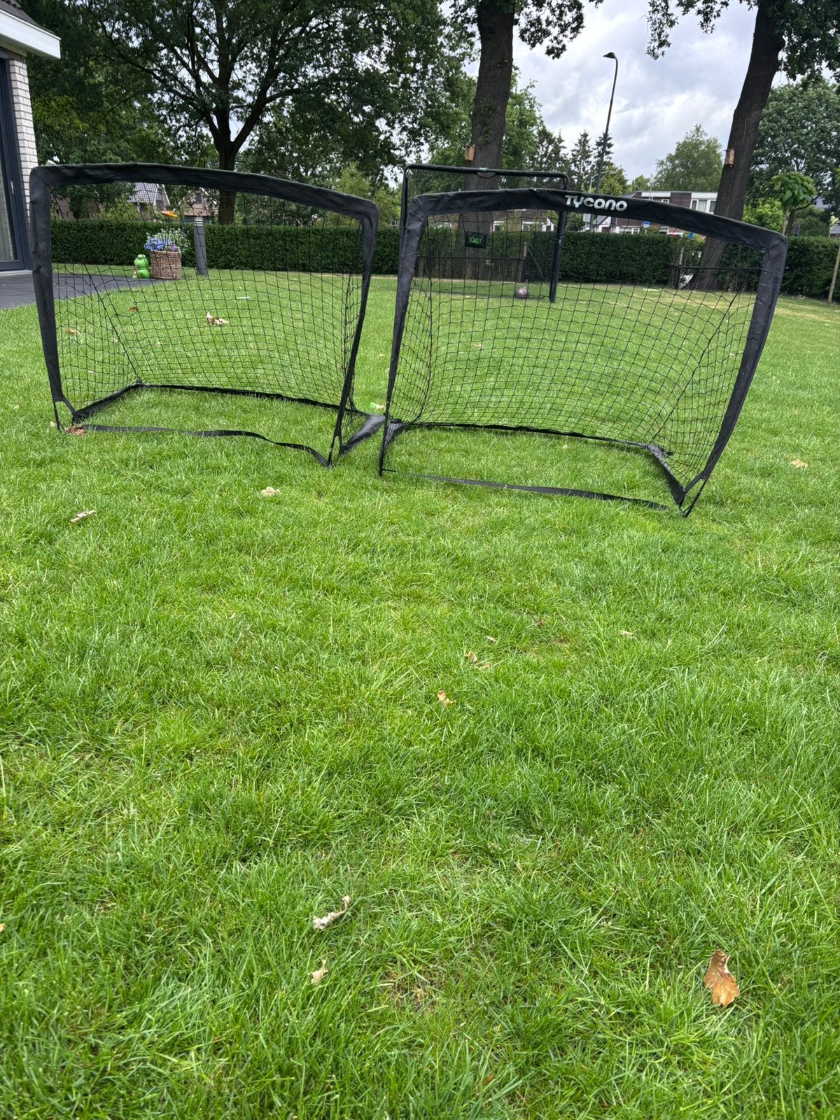 Set van 2 Pop-up Voetbaldoeltjes - Ideaal voor elke tuin!, Ophalen, Gebruikt