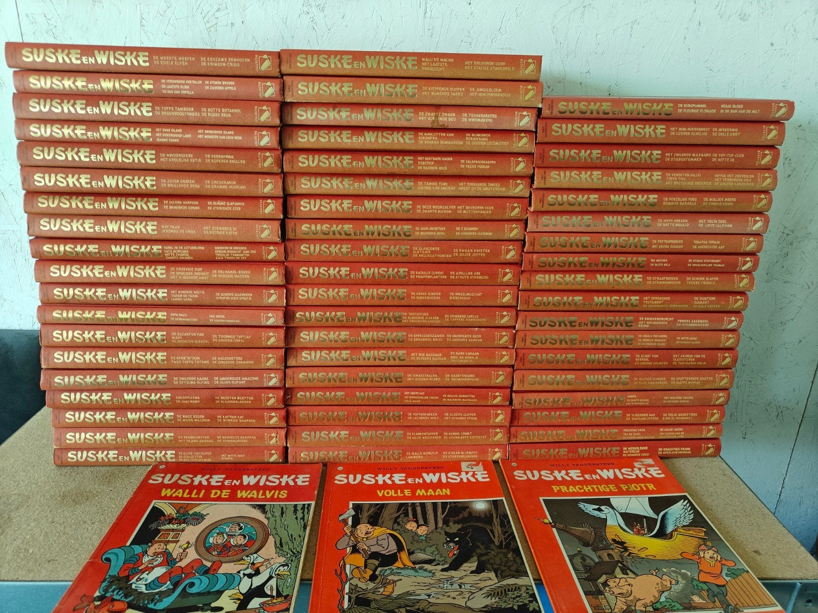 Grote partij Suske en Wiske Collectie – Luxe rode hardcovers, Boeken, Meerdere stripboeken, Ophalen, Zo goed als nieuw, Willy Vandersteen e.a.