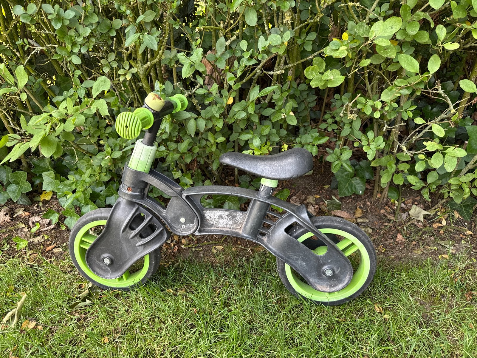 Loopfiets groen en zwart, Ophalen, Gebruikt, Loopfiets