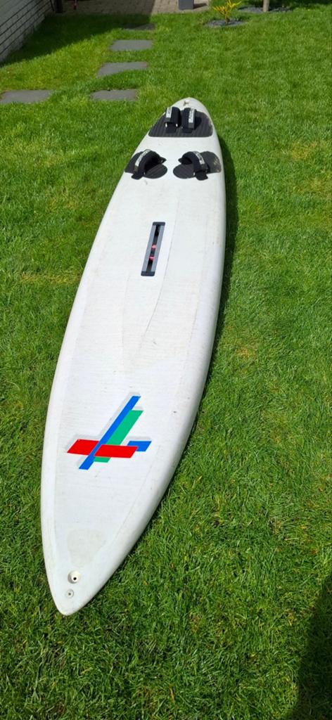 Surfplank - Exclusief Toebehoren, Watersport en Boten, Windsurfen, Gebruikt, Plank, Overige merken, Minder dan 250 cm, Met voetbanden