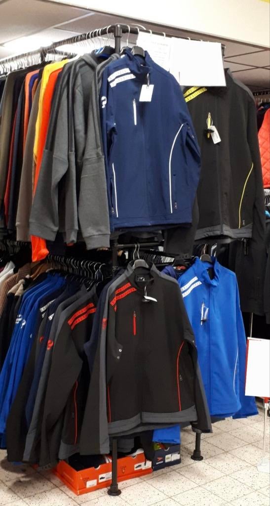 Spotprijs!Partij verkopen. QUICK
JASSEN
70 stuks voor€2.450, Ophalen of Verzenden, Nieuw, Overige maten
