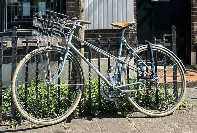 Batavus fiets - klassiek model (door specialist vernieuwd), Fietsen en Brommers, Fietsen | Dames | Damesfietsen, Ophalen, Velgrem