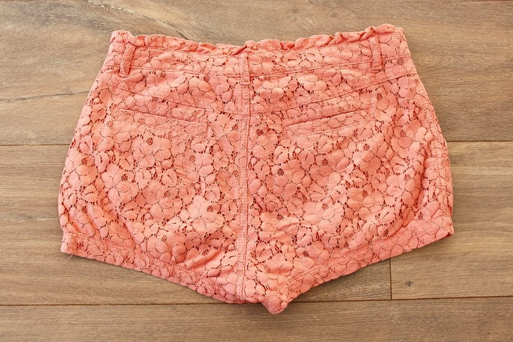 Prachtig Kanten EDC Broekje (Maat 32) - 65 € 20,-, Kleding | Dames, Overige kleuren, Kort, Ophalen of Verzenden, Zo goed als nieuw