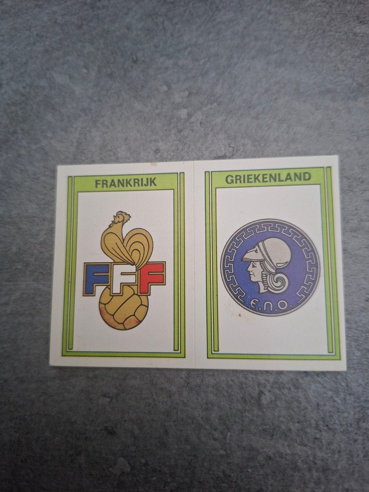 Panini sticker Voetbal 78. Emblemen Frankrijk/Griekenland, Ophalen of Verzenden, Zo goed als nieuw, Sticker