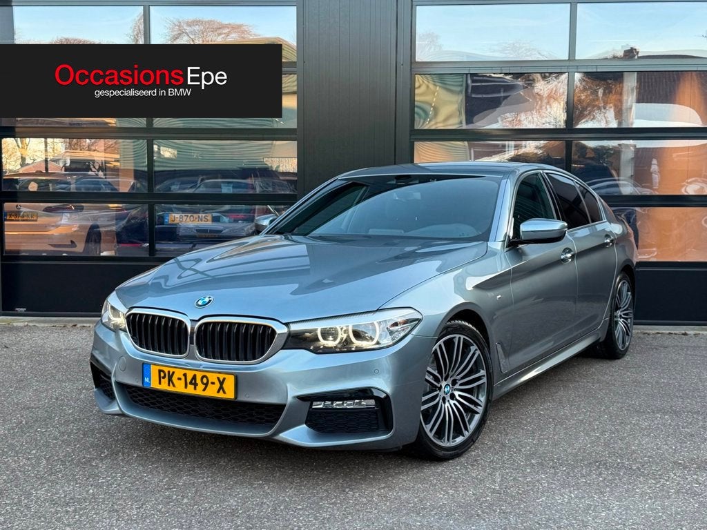 BMW 5-Serie 520i M-Sport Edition Bluestone Metallic, Auto's, Automaat, Gebruikt, Euro 6, 4 cilinders