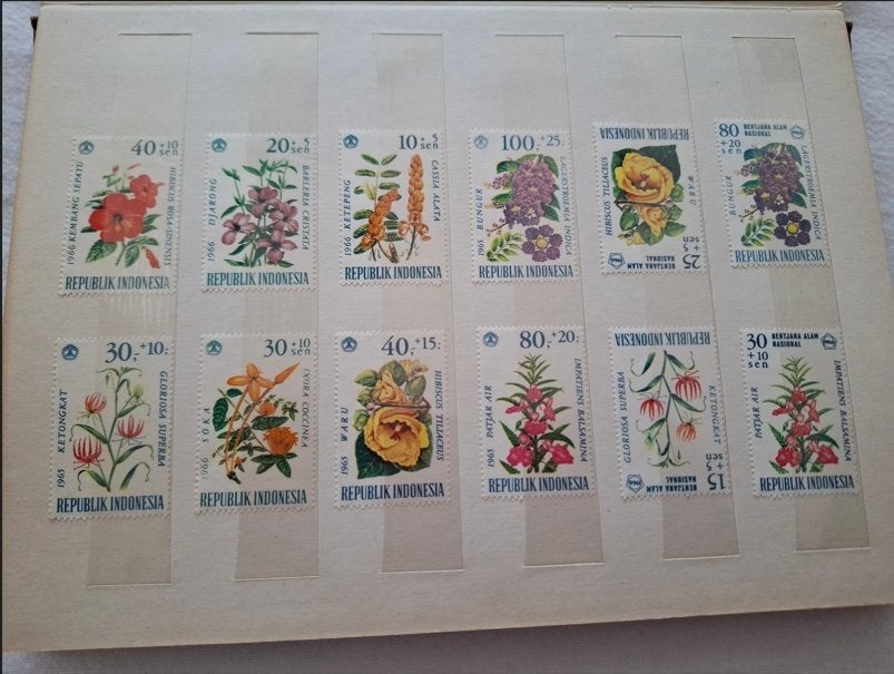 postzegelalbum van INDONESIE, Ophalen of Verzenden, Na 1940, Postfris