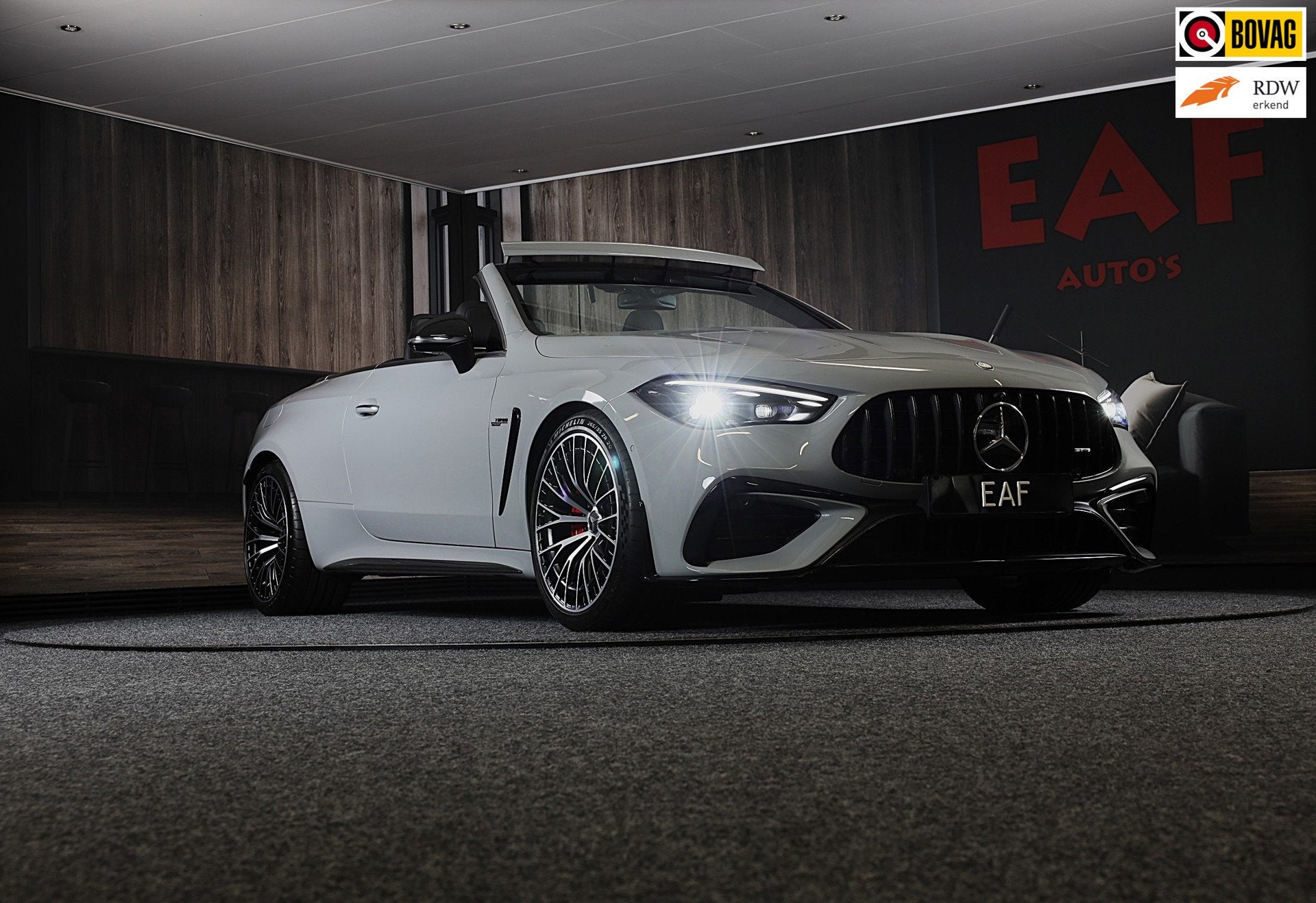 Mercedes-Benz CLE Cabriolet AMG 53 4MATIC+ / Performance Sto, Auto's, Automaat, Dealer onderhouden, Gebruikt, Zwart