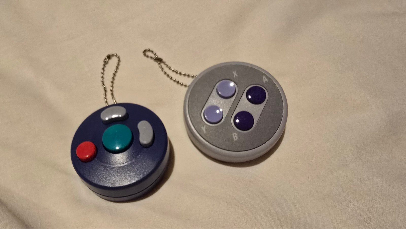 Nintendo controller sleutelhanger, Spelcomputers en Games, Games | Nintendo GameCube, 1 speler, Ophalen of Verzenden, Nieuw, Vanaf 3 jaar