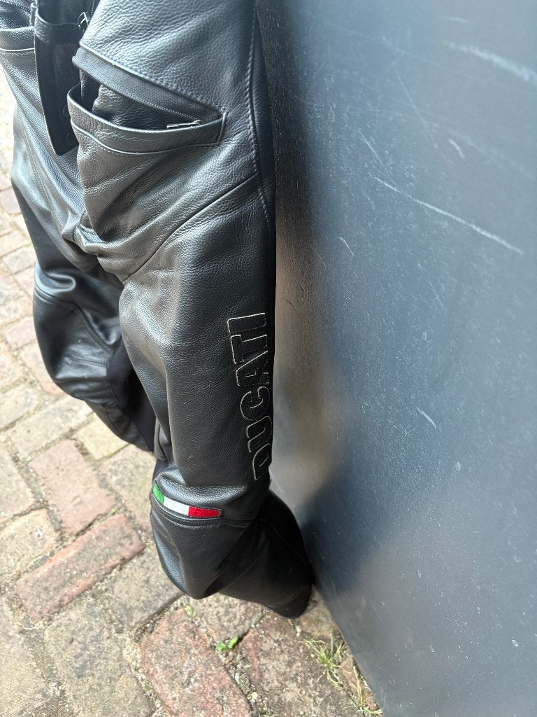 Ducati leren motorbroek m50, Ophalen of Verzenden, Tweedehands, Broek | leer, Dainese