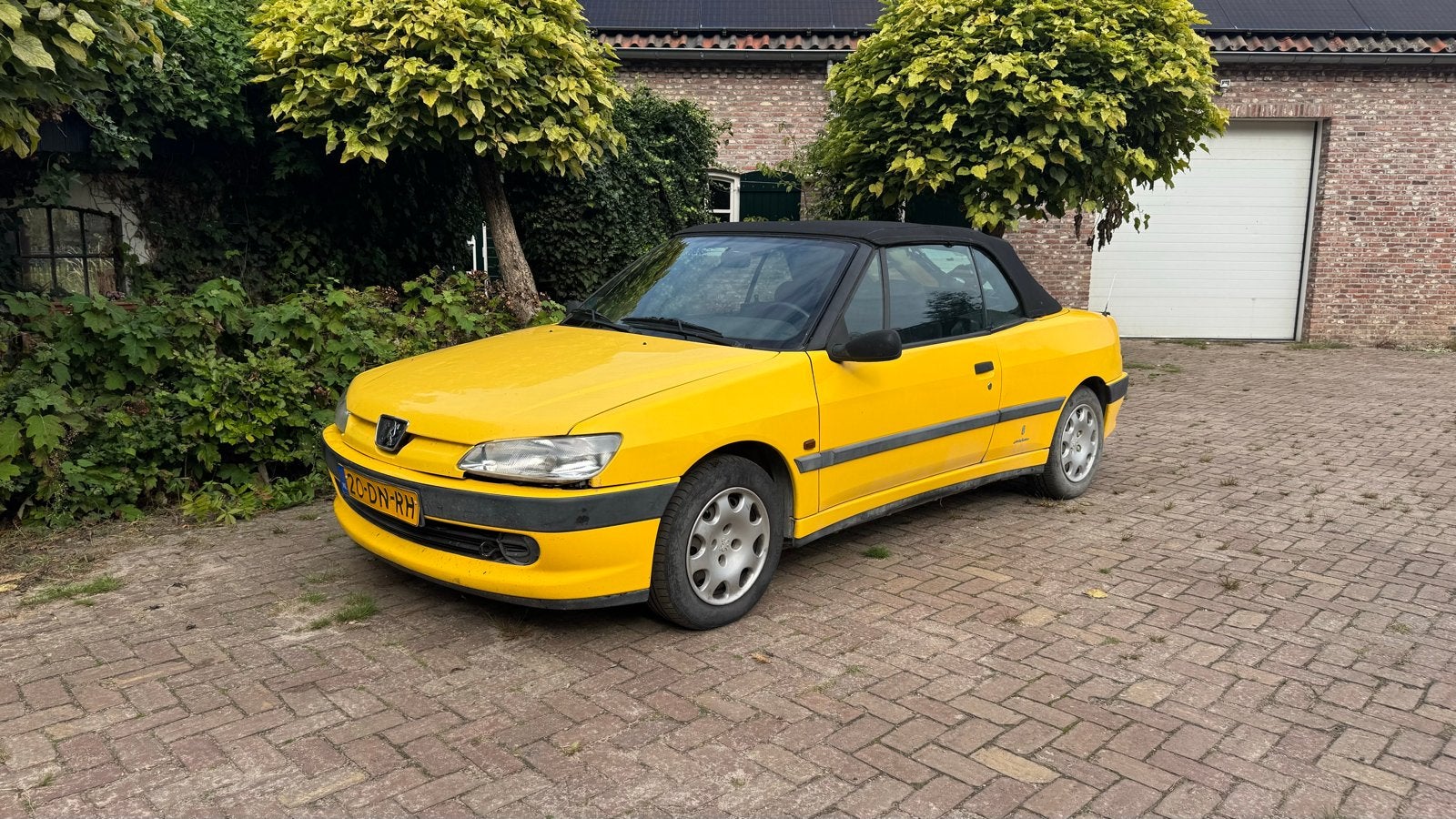Peugeot 306 1.6 Cabriolet 1999 Geel, Voorwielaandrijving, 4 cilinders, Cabriolet, 4 stoelen