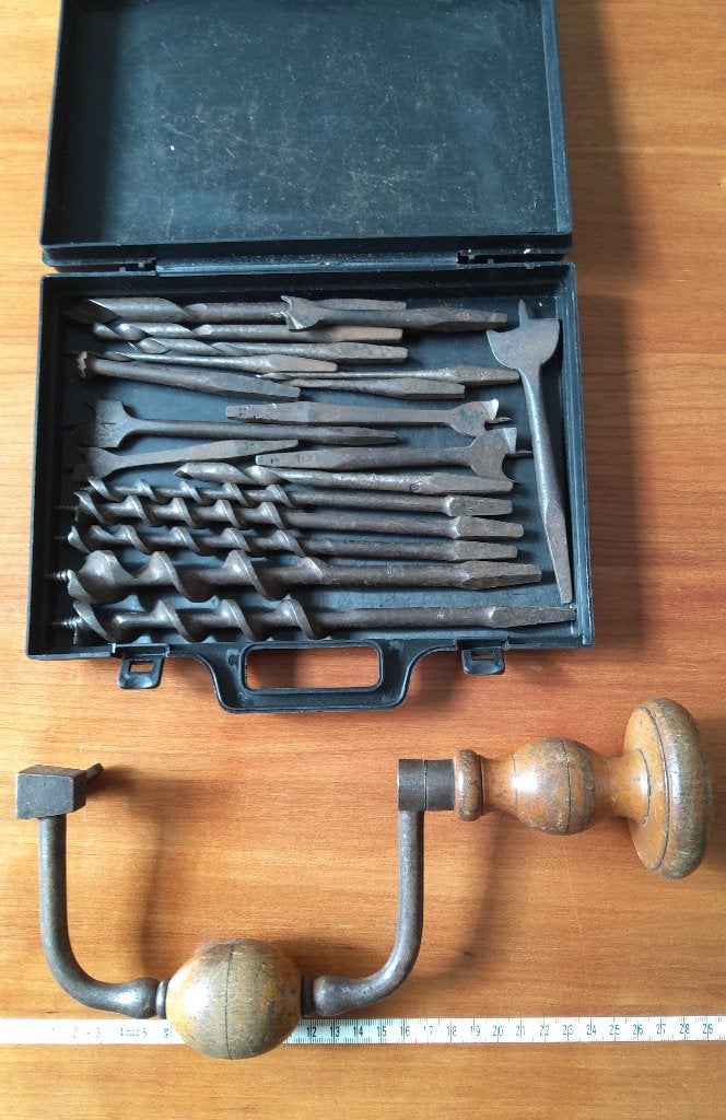 Vintage handboor booromslag met 19 boren, Antiek en Kunst, Antiek | Gereedschap en Instrumenten, Ophalen