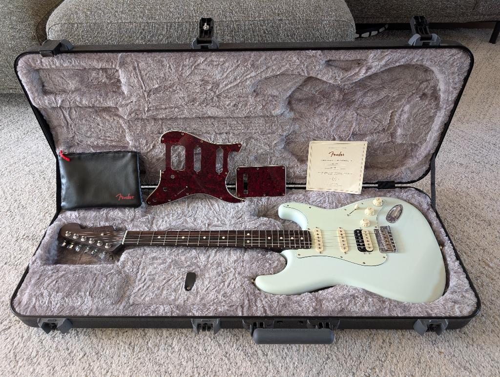 Fender Stratocaster Am Pro II HSS Sonic Blue (Rosewood Neck), Muziek en Instrumenten, Snaarinstrumenten | Gitaren | Elektrisch