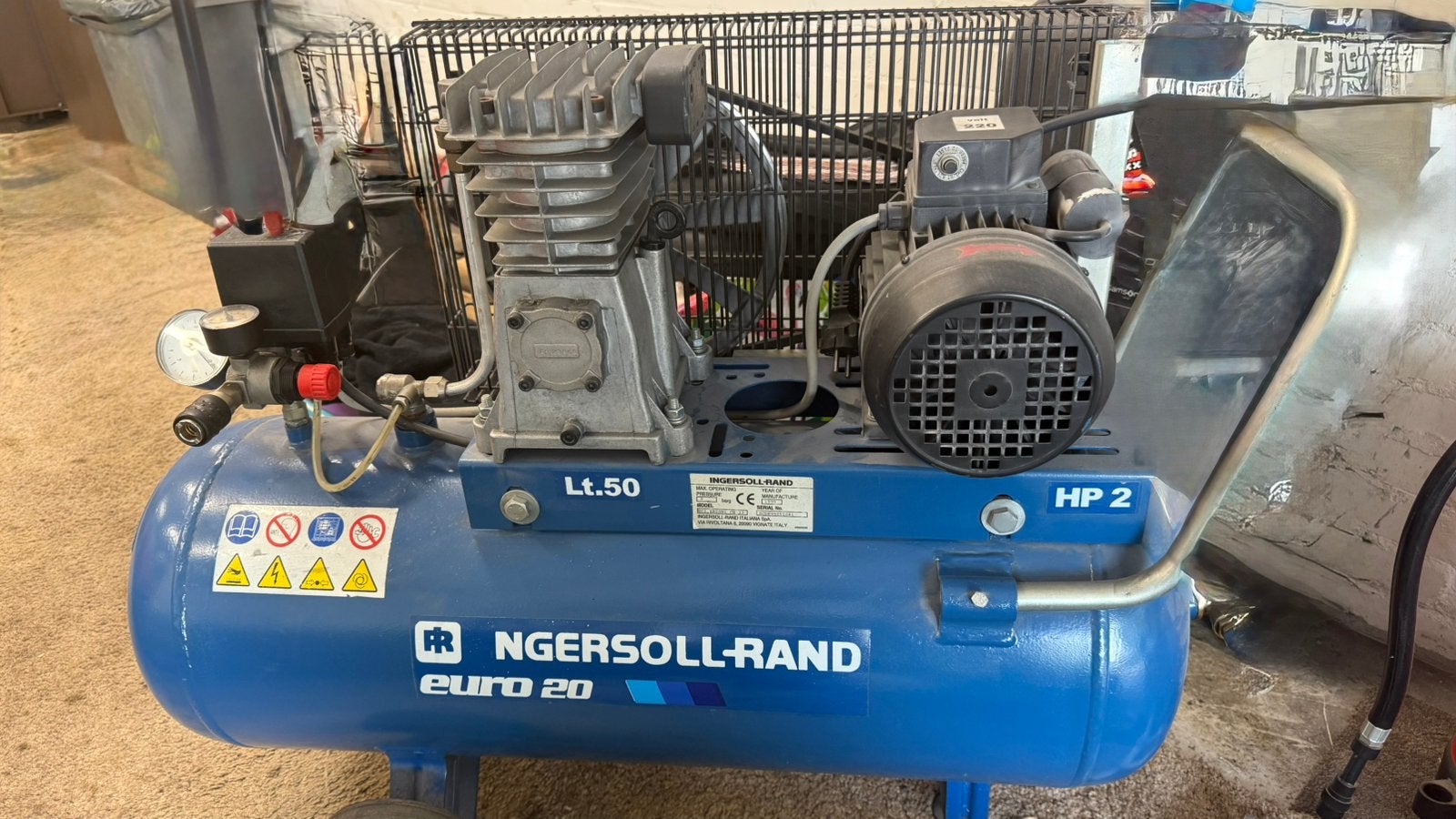Compressor 230v, Ophalen, 6 tot 10 bar, Zo goed als nieuw, 25 tot 100 liter