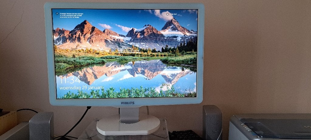 Philips LCD monitor 22 Inch met Lightframe technology, Computers en Software, Philips, Gebruikt, Ophalen of Verzenden, Overige typen
