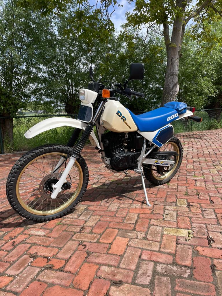 Suzuki DR200S 1988  VERKOCHT, Motoren, Motoren | Oldtimers, Gebruikt, Enduro, Minimaal motorrijbewijs A2, 200 cc