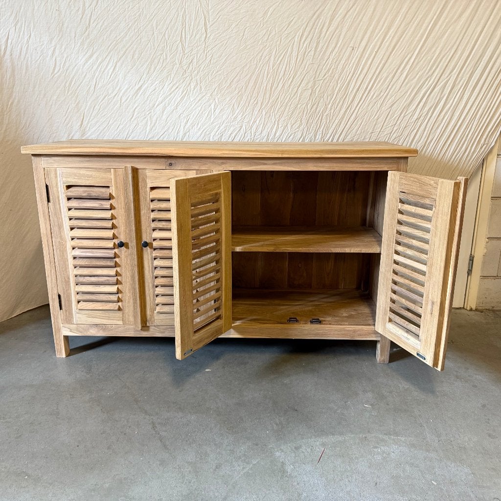 teak dressoir met 4 louvre deuren - Gratis bezorgd, TTM Wonen, Meubels – (Perzische) Tapijten en Woonaccessoires, Met deur(en)