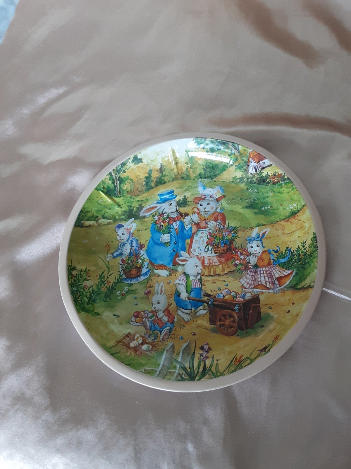 Decoratief blik met konijntjes - Pasen/Lente, Ophalen of Verzenden, Gebruikt, Koek(jes), Overige merken