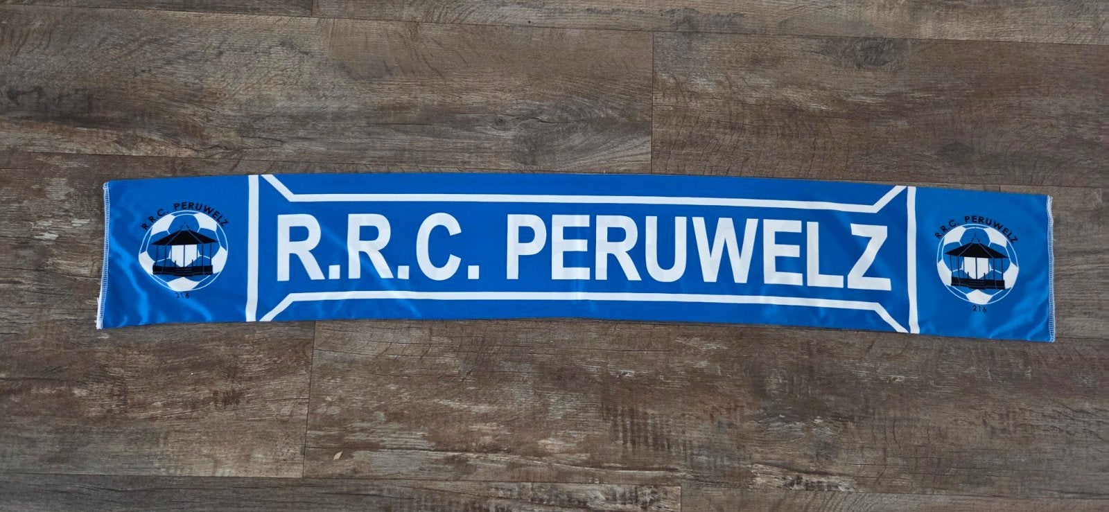 Sjaal RRC Peruwelz, Verzamelen, Ophalen of Verzenden, Zo goed als nieuw, Buitenlandse clubs, Vaantje of Sjaal