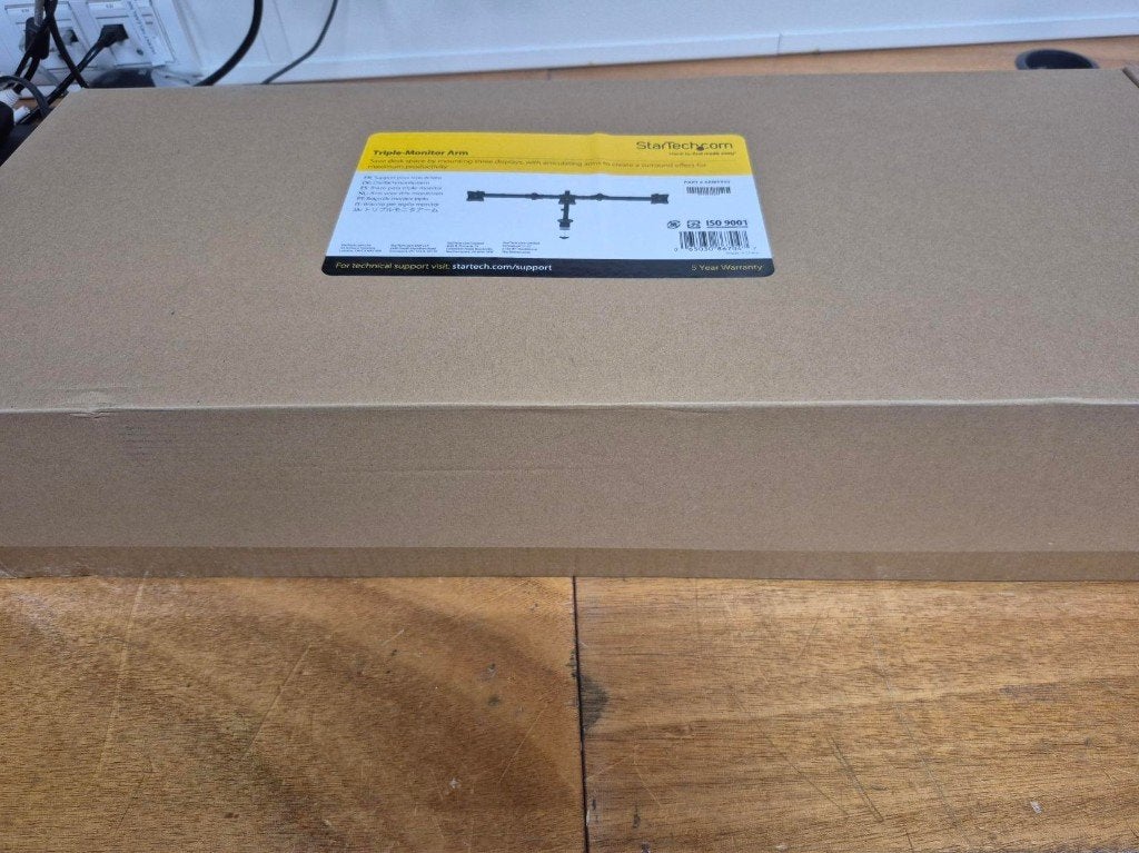 StarTech Triple Monitor Arm / Triple Monitor Beugel te koop., Support@startech.com, Nieuw, Ophalen of Verzenden, StarTech