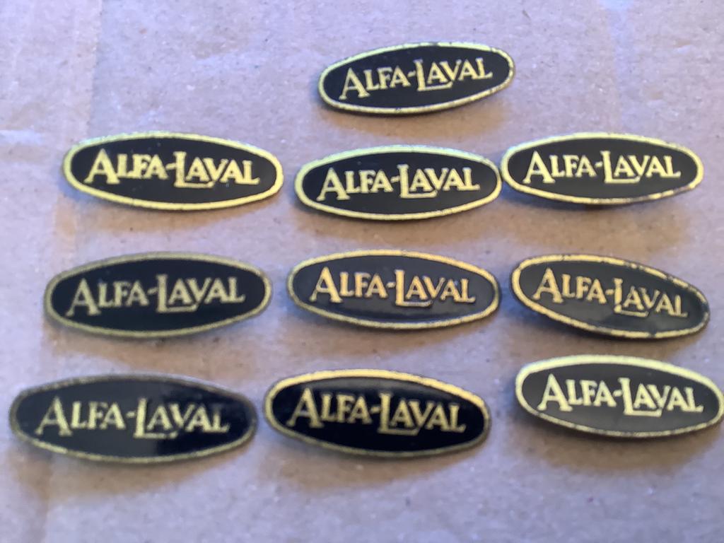10 speldjes Alfa Laval, Verzamelen, Ophalen of Verzenden, Gebruikt, Overige onderwerpen