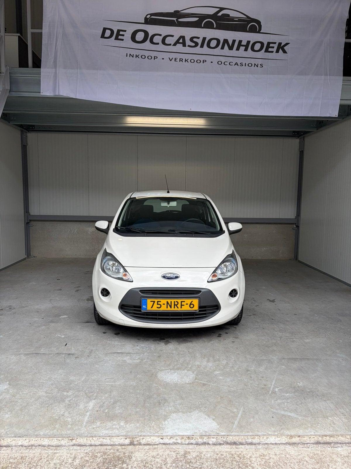 Ford Ka 1.2 51KW 2010 Wit, Auto's, Voorwielaandrijving, 1242 cc, 4 cilinders, 4 stoelen