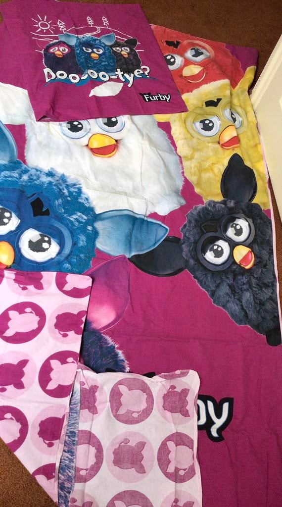 Furby 1 persoons dekbedovertrek met sloop, Jongetje of Meisje, Ophalen of Verzenden, Zo goed als nieuw, Paars