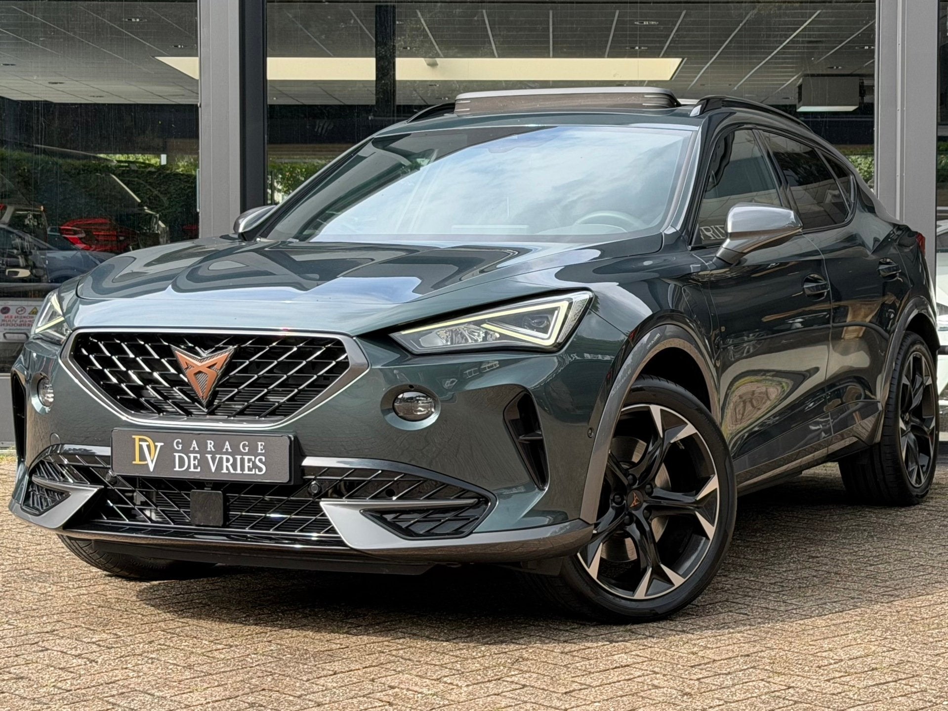 Cupra Formentor 1.4 e-Hybrid VZ Performance Panoramadak Full, Auto's, Dealer onderhouden, Gebruikt, 4 cilinders, Formentor