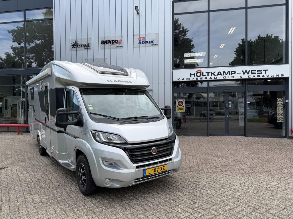 Adria Matrix 670 SC, Afzuigkap, Ringverwarming, Fiat, 7 tot 8 meter