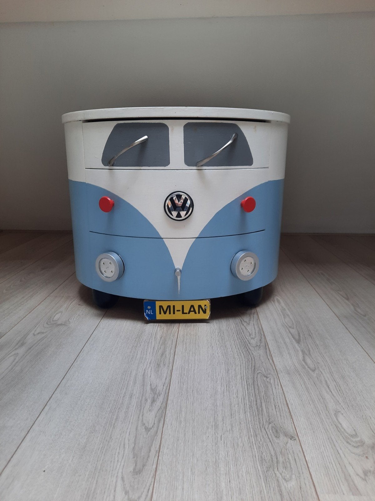 Unieke VW Busje Nachtkastje/Ladekastje - Zo goed als nieuw, Huis en Inrichting, Ophalen, 50 tot 100 cm, Zo goed als nieuw, 3 of 4 laden
