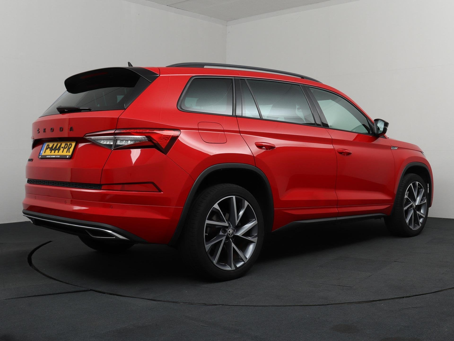 Skoda Kodiaq 1.5 TSI Sportline Business 7p. | Camera | LED v, Auto's, Skoda, 1566 kg, 4 cilinders, 150 pk, Origineel Nederlands