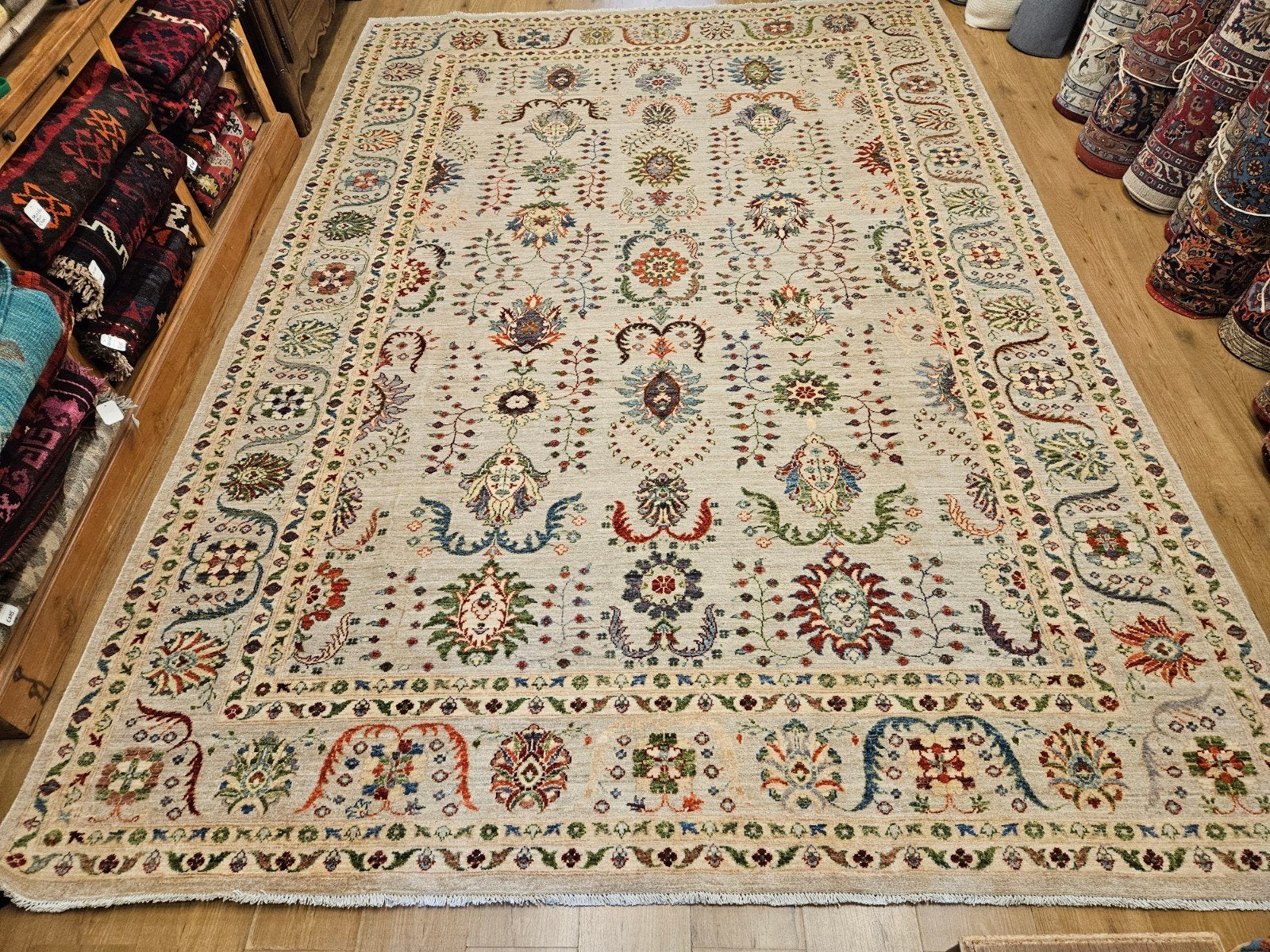 Handgeknoopt oosters tapijt loribaf 355x249, Info@SlatsAntiek.nl, Crème, Perzisch, Vof Slats Antiek